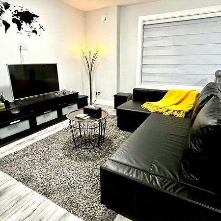 Luxurious & Stylish Two Bedroom Suite, Full Kitchen, Close To Vancouver デルタ エクステリア 写真
