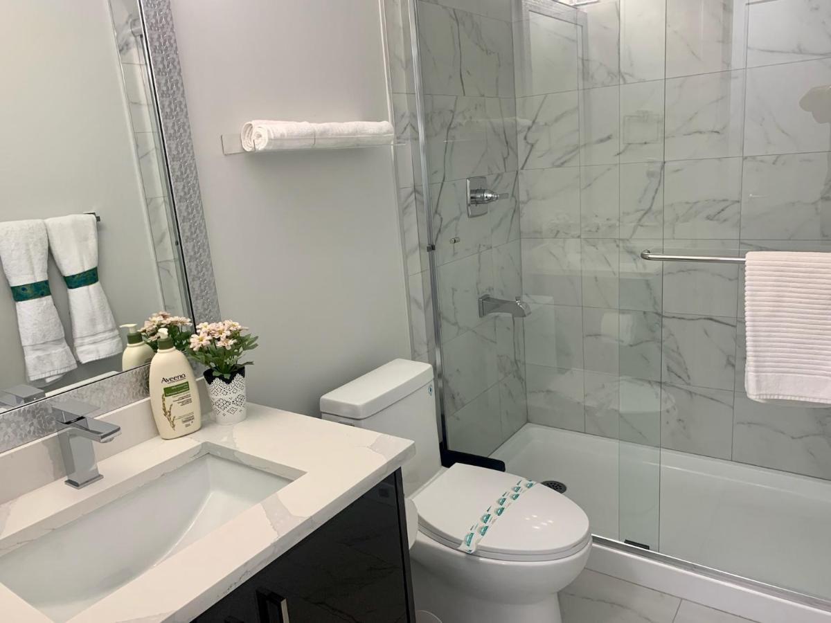 Luxurious & Stylish Two Bedroom Suite, Full Kitchen, Close To Vancouver デルタ エクステリア 写真